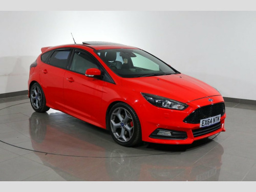 Ford Focus  2.0 ST-3 TDCI 5d 183 BHP 8 Stamp SERVICE HISTORY