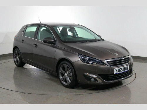 Peugeot 308  1.2 PureTech Allure Hatchback 5dr Petrol Manual Eu