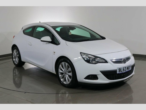 Vauxhall Astra GTC  2.0 CDTi SRi Coupe 3dr Diesel Auto Euro 5 (165 ps)