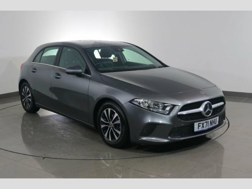 Mercedes-Benz A-Class A180 1.3 A180 SE Hatchback 5dr Petrol 7G-DCT Euro 6 (s/