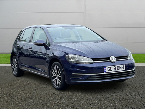 Volkswagen Golf  Hatchback SE