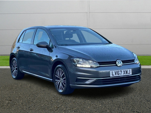 Volkswagen Golf  Hatchback SE