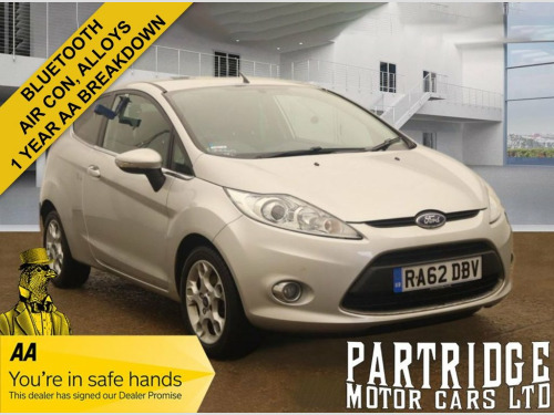 Ford Fiesta  1.4 Zetec Hatchback 3dr Petrol Manual (130 g/km, 9