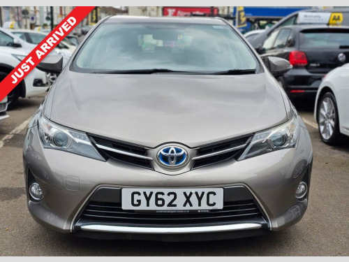 Toyota Auris  AUTOMATIC 1.8 VVT-h Icon Hatchback 5dr Petrol Hybr