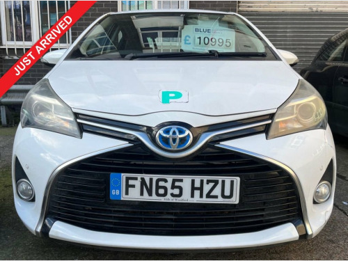 Toyota Yaris  AUTOMATIC 1.5 VVT-h Icon Hatchback 5dr Petrol Hybr