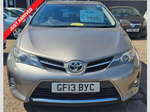 Toyota Auris  1.6 V-Matic Icon Hatchback 5dr Petrol Manual Euro 