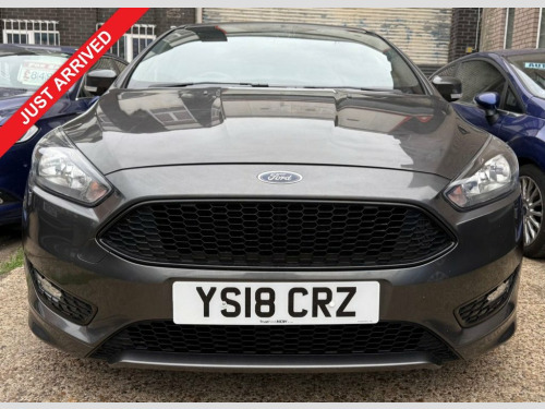 Ford Focus  AUTOMATIC 1.0T EcoBoost ST-Line Hatchback 5dr Petr