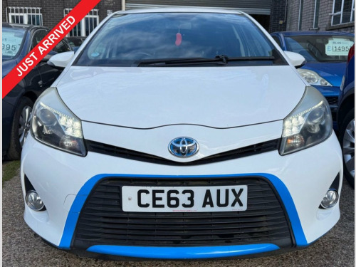 Toyota Yaris  AUTOMATIC 1.5 VVT-h T4 Hatchback 5dr Petrol Hybrid