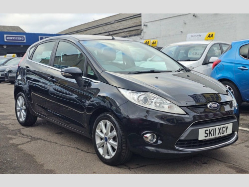Ford Fiesta  1.4 Zetec Hatchback 5dr Petrol Manual (133 g/km, 9 