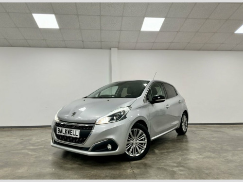 Peugeot 208  1.2 PureTech Allure Hatchback 5dr Petrol Manual Eu