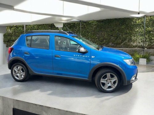 Dacia Sandero Stepway  0.9 TCe Essential Hatchback 5dr Petrol Manual Euro