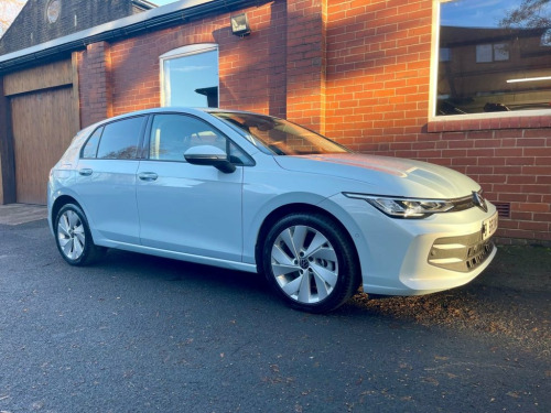 Volkswagen Golf  1.5 TSI eHybrid 19.7kWh Match Hatchback 5dr Petrol 