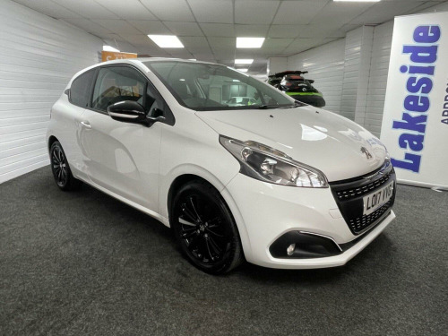 Peugeot 208  1.2 PureTech Black Edition