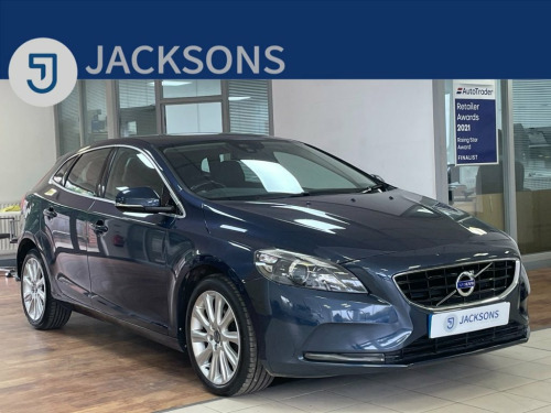 Volvo V40  1.6 D2 SE Lux Hatchback 5dr Diesel Manual Euro 5 (