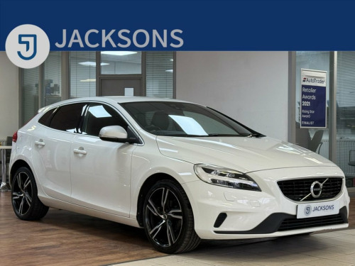 Volvo V40  2.0 D2 R-Design Pro Hatchback 5dr Diesel Manual Eu