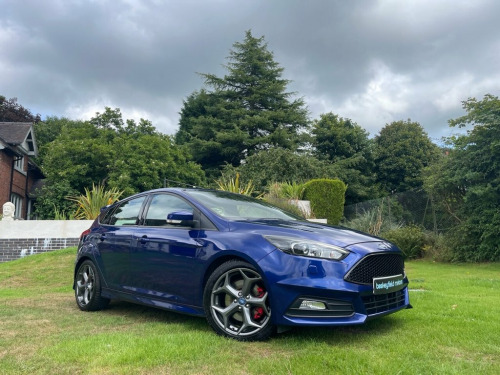 Ford Focus  2.0T EcoBoost ST-3 Hatchback 5dr Petrol Manual Eur