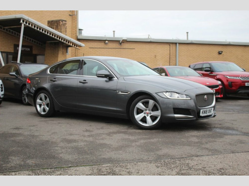 Jaguar XF  2.0d Portfolio Saloon 4dr Diesel Auto Euro 6 (s/s) 
