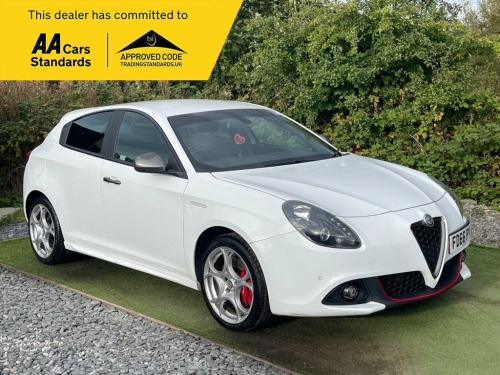 Alfa Romeo Giulietta  2.0 JTDM-2 Speciale Hatchback 5dr Diesel Manual Eu