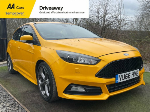 Ford Focus  2.0T EcoBoost ST-3 Hatchback 5dr Petrol Manual Eur