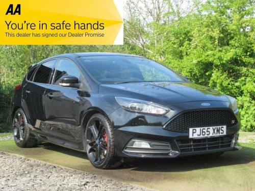 Ford Focus  2.0T EcoBoost ST-3 Hatchback 5dr Petrol Manual Eur