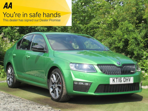 Skoda Octavia  2.0 TDI vRS Hatchback 5dr Diesel DSG 4WD Euro 6 (s