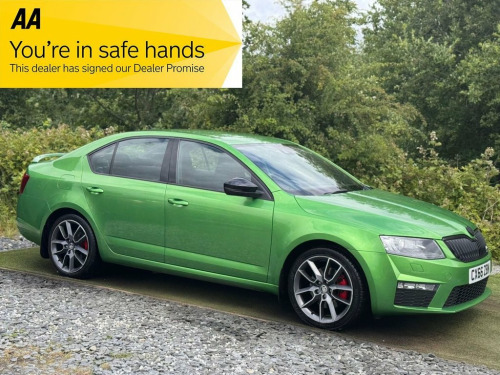 Skoda Octavia  2.0 TDI vRS Hatchback 5dr Diesel Manual Euro 6 (s/