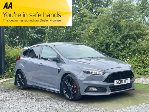 Ford Focus  2.0T EcoBoost ST-3 Hatchback 5dr Petrol Manual Eur