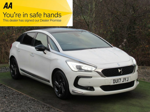 DS DS 5  2.0 BlueHDi Prestige Hatchback 5dr Diesel Manual E 