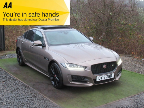 Jaguar XE  2.0d R-Sport Saloon 4dr Diesel Auto AWD Euro 6 (s/ 