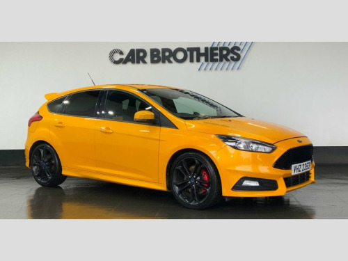 Ford Focus  2.0T EcoBoost ST-2 Hatchback 5dr Petrol Manual Eur
