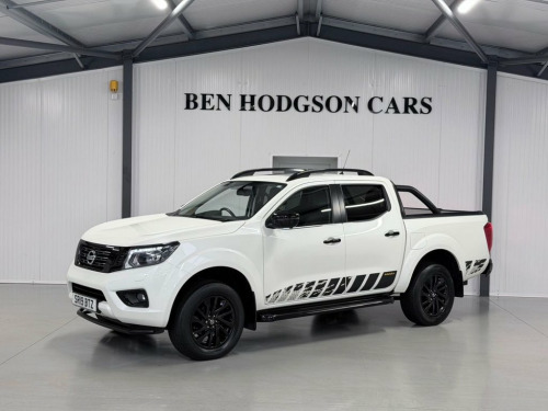 Nissan Navara  2.3 dCi N-Guard Pickup Double Cab 4dr Diesel Auto 