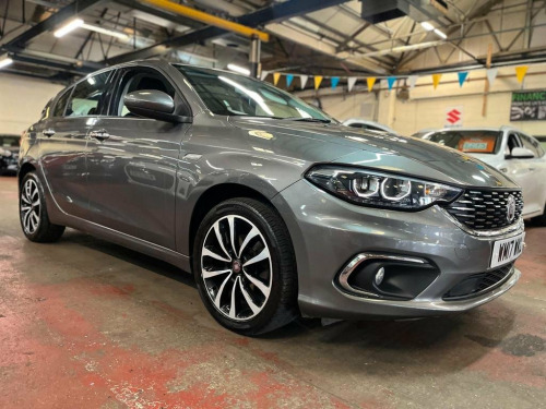 Fiat Tipo  1.4 Tipo Hatchback 1.4 95hp Lounge