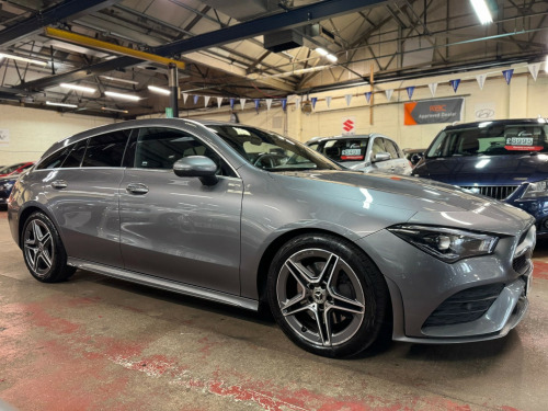 Mercedes-Benz CLA  1.3 CLA200 AMG Line