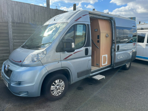 Peugeot Warwick  ** LUXURY 2 BERTH **