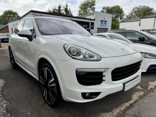 Porsche Cayenne  3.0 TD V6 SUV 5dr Diesel TiptronicS 4WD Euro 6 (s/