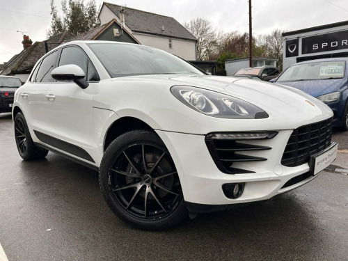 Porsche Macan  0.0L 