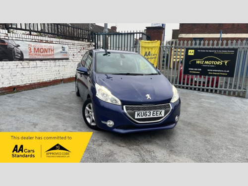 Peugeot 208  1.2 VTI Alluri hatchback