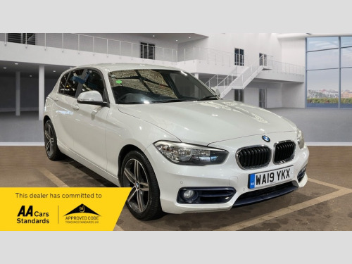 BMW 1 Series  1.5 118i Sport Hatchback 5dr Petrol Manual Euro 6 (s/s) (136 ps)