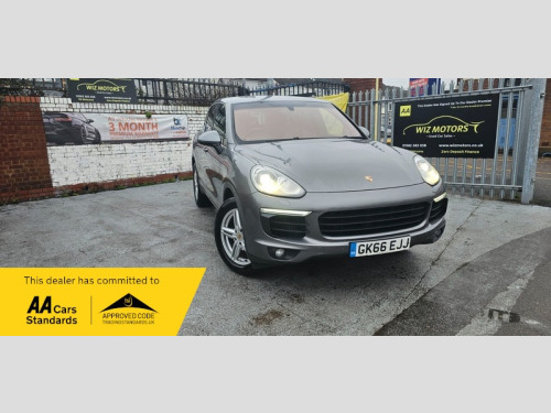 Porsche Cayenne  3.0 TD V6 SUV 5dr Diesel TiptronicS 4WD Euro 6 (s/s) (262 ps) 