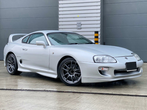 Toyota Supra  TWIN TURBO 6 SPEED