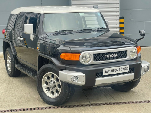 Toyota FJ Cruiser  4.0 V6 FULL LEATHER AND WALNUT TRIM