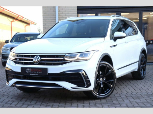 Volkswagen Tiguan  1.5 TSI R-LINE DSG