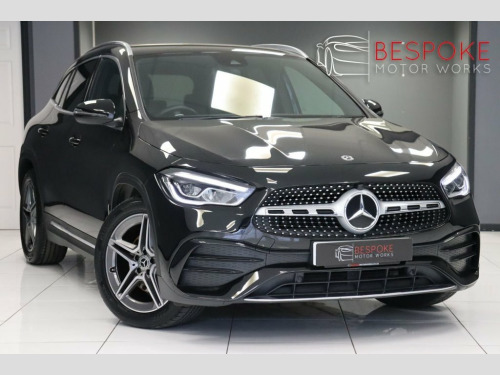 Mercedes-Benz GLA-Class  200 1.3 AMG LINE