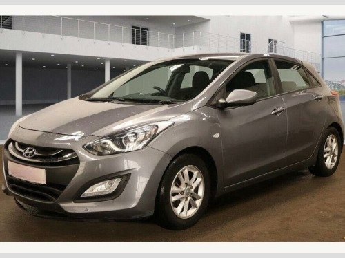 Hyundai i30  1.6 CRDi Active Auto Euro 5 5dr 