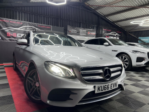 Mercedes-Benz E-Class  2.0 E220d AMG Line 