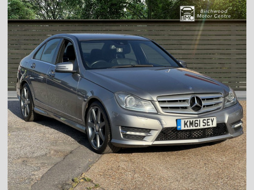 Mercedes-Benz C-Class C250 1.8 C250 BlueEfficiency Sport Edition 125 Saloon 4