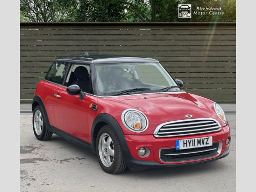 MINI Hatch  1.6 Cooper Hatchback 3dr Petrol Steptronic Euro 5 