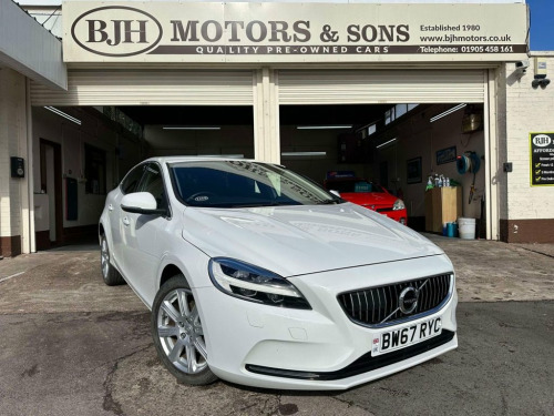 Volvo V40  2.0 D2 Inscription Hatchback 5dr Diesel Manual Eur