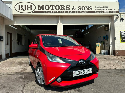 Toyota AYGO  1.0 VVT-i x-pression x-wave 5dr Petrol x-shift Eur