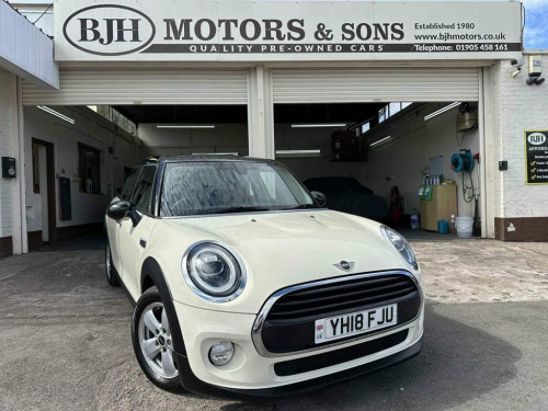 MINI Hatch  1.5 Cooper Hatchback 5dr Petrol Manual Euro 6 (s/s